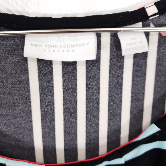 New York & Company Blouse Womens Extra Small Multicolor Geometric Pleated Shirt - Picture 5 of 6